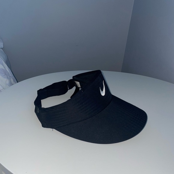 Nike Unisex Golf Visor - Picture 2 of 3